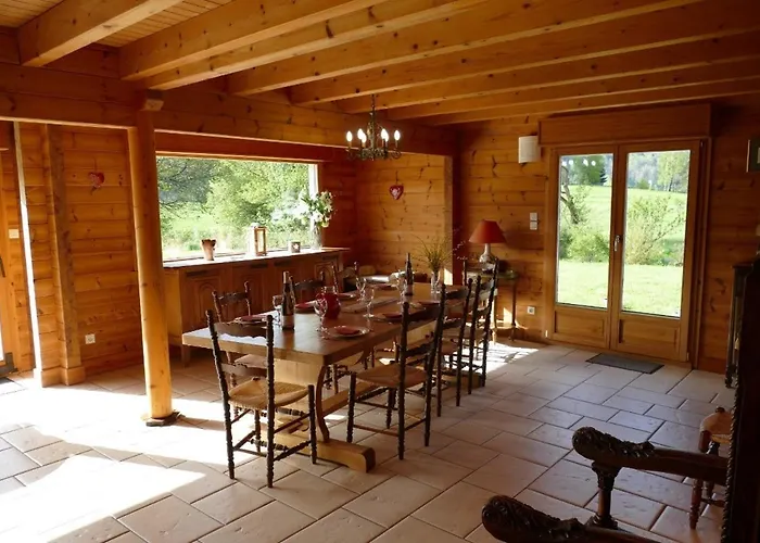 木屋 Sous Le Theatre *